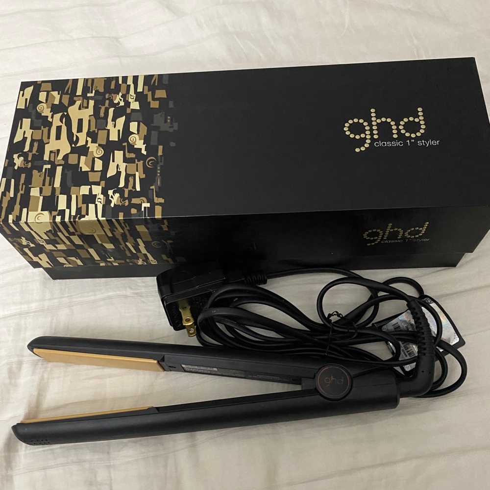Ghd Classic 1 inch styler/ flat iron/ straightener LIKE NEW
